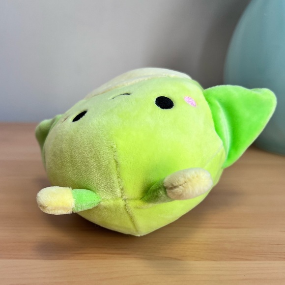 Pilar the Grasshopper Squishmallows Kellytoy NWOT from Costco box. - Picture 5 of 9